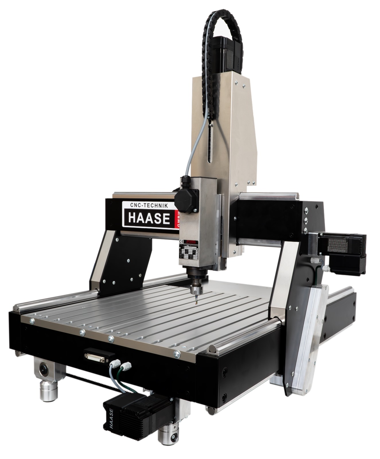 Seitenansicht der Haase AL640 Expert CNC-Fräsmaschine mit geschlossenem Gehäuse und stabilem Maschinenrahmen | Side view of the Haase AL640 Expert CNC milling machine with enclosed housing and rigid machine frame2 Seitenansicht der Haase AL640 Expert CNC-Fräsmaschine mit geschlossenem Gehäuse und stabilem Maschinenrahmen | Side view of the Haase AL640 Expert CNC milling machine with enclosed housing and rigid machine frame2